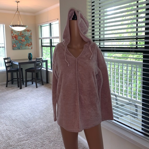 Tops - Light Pink Fluffy Hoodie size S